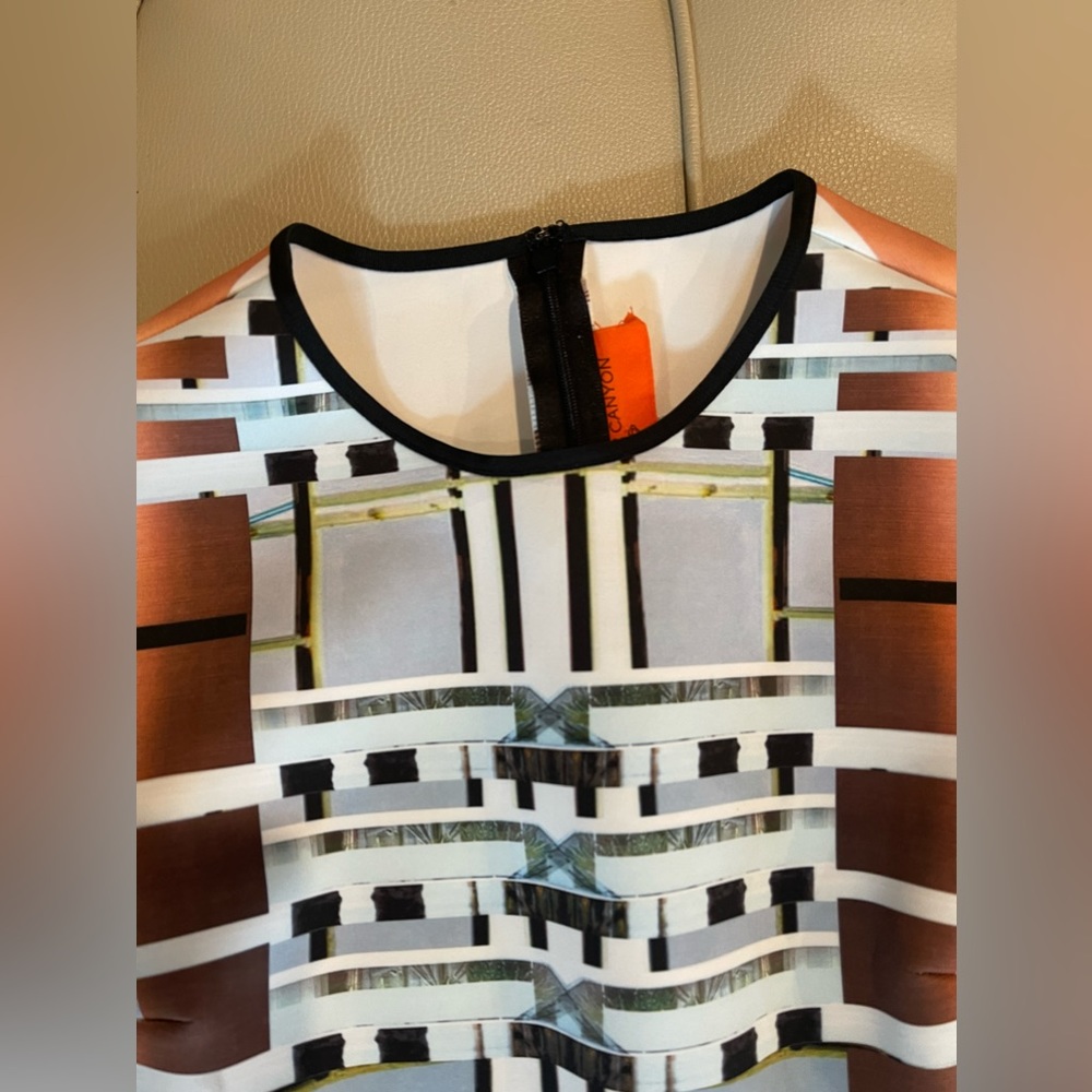 Clover Canyon Neoprene Digital Print Sheath Dress Medium Excellent Condition - Picture 15 of 15